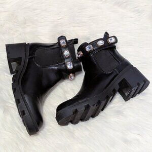 Mata Rhinestone Cuff Ankle Boots - Size 8 🩷